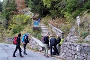 09 Partenza dalla Curva degli Sciocc (1508 m) sul sent. 108